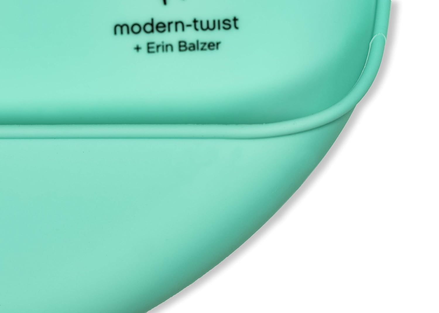 modern-twist Bucket-Bib 100% Food-Grade Silicone, Waterproof and Reusable, Mama Llama – Lovely Lavender - Image 4